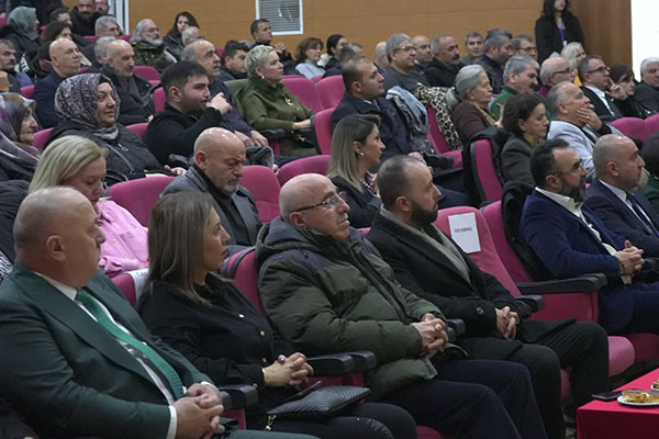 Ankara, Gençlik İçin Tek Yürek!