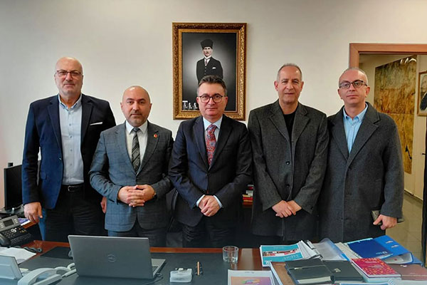 Ankara Büyükşehir Belediyesi Genel Sekreter Yardımcısı Sayın Mustafa Kemal Çokakoğlu Beyefendiyi makamında ziyaret ettik